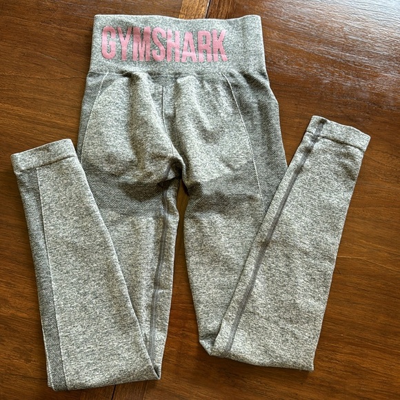 Gym shark leggings light gray.  Small. - Picture 2 of 2